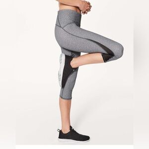 Lululemon Train Times Crop (17") Fractal Alpine White Black / Black Leggings Gym